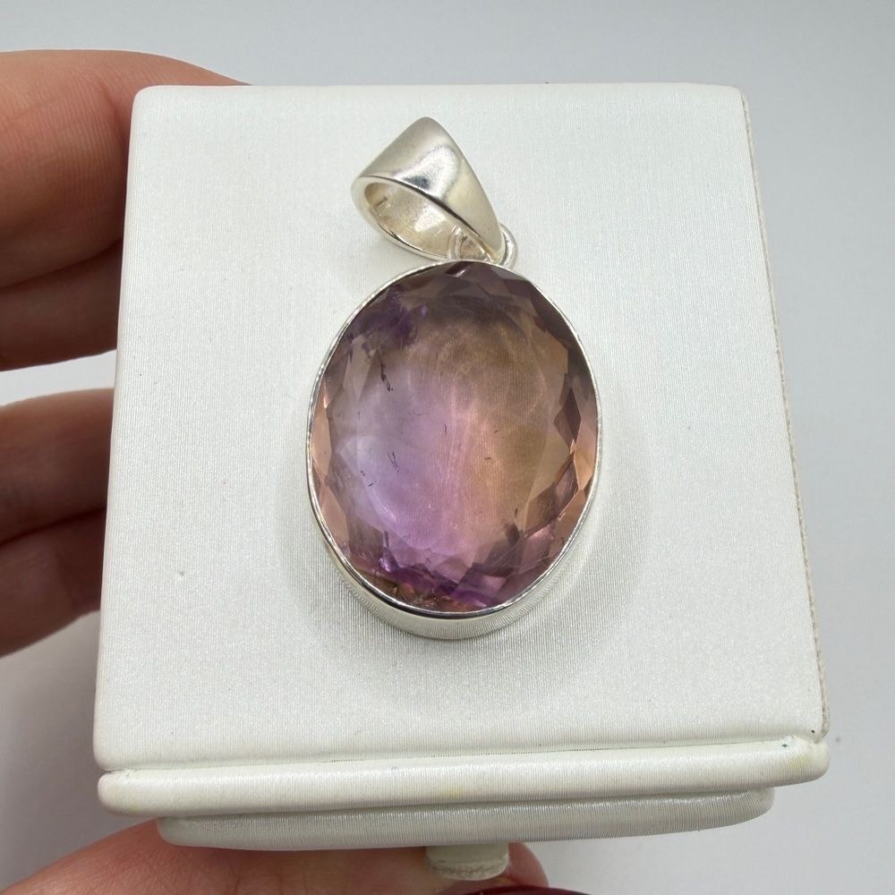 NWT 25x19mm faceted oval cut Ametrine pendant in solid Sterling silver!